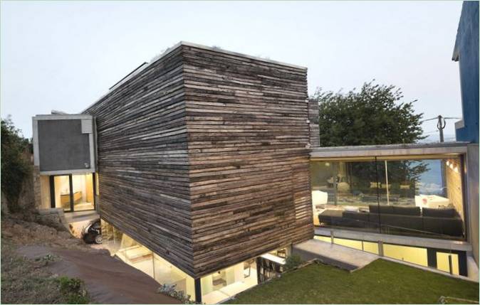 Moderne Dezanove-hus af A Pobra do Caramiñal & Iñaki Leite, Spanien