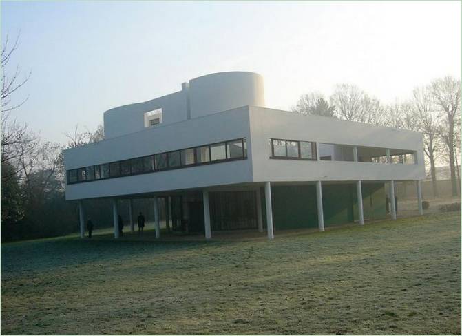 Det ydre af Villa Savoye i udkanten af Paris