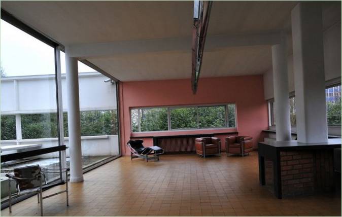 Den rummelige opholdsstue i Villa Savoye