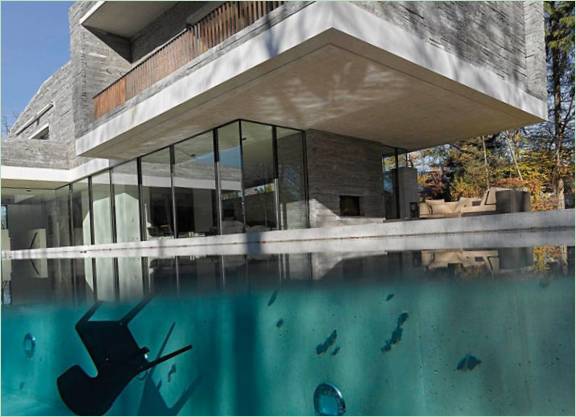 Haus M Modular's udendørs swimmingpool