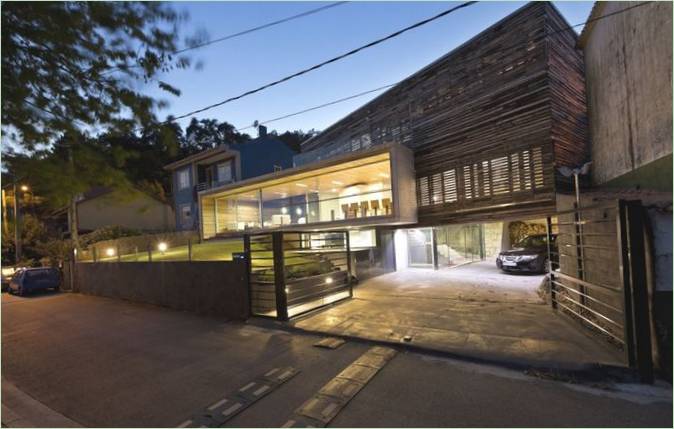 Dezanove House moderne hus af A Pobra do Caramiñal & Iñaki Leite, Spanien