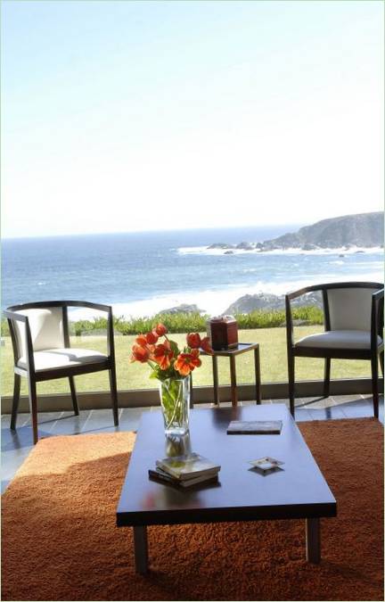 Terrasse med panoramaudsigt over havet