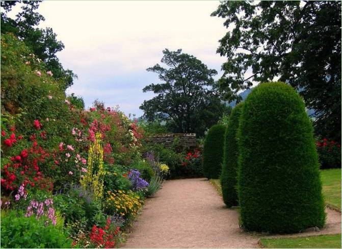 Haven på den middelalderlige herregård Haddon Hall