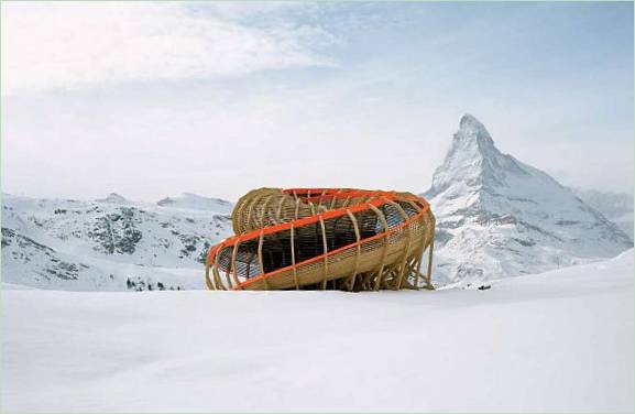 Evolver Observation deck i de sneklædte schweiziske bjerge
