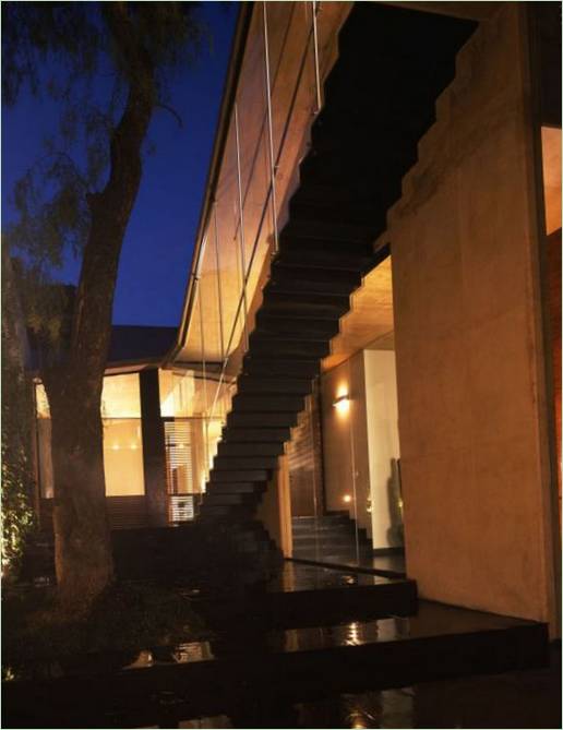 En lille gårdhave i Alpes-residensen i Mexico City