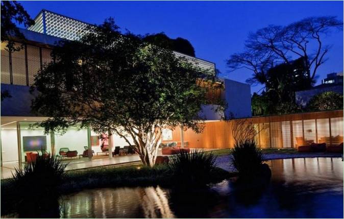 luksus-brazilian-house-by-marcio-kogan