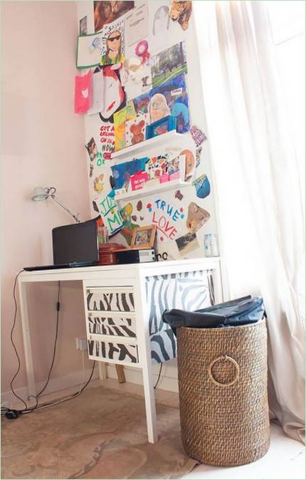 Udsmykket arbejdsbord