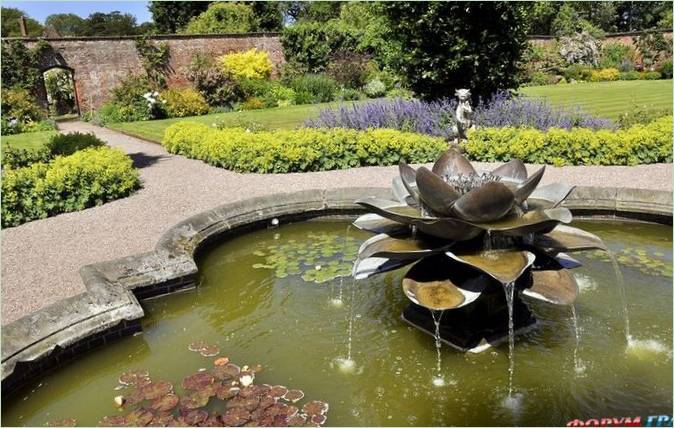Arley Hall Gardens i England