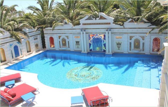 Enigma Mansion gårdhavepool