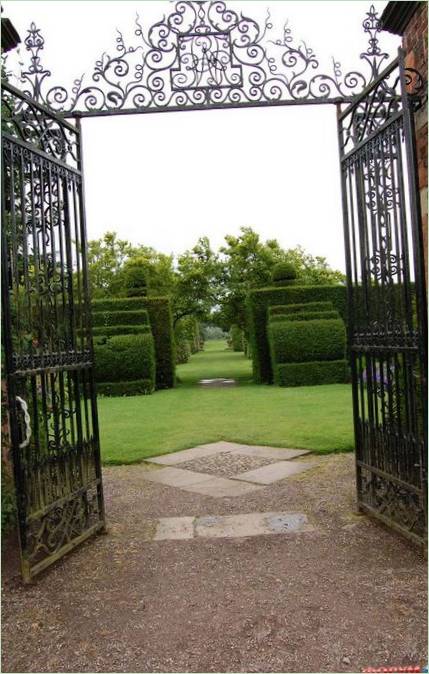 Arley Hall Gardens i England
