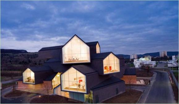 Hvidt interiør i Vitra House